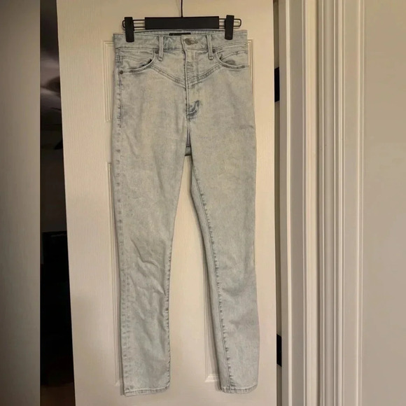 Abercrombie And Fitch  Light Wash Size 2 (26) - Picture 1 of 7
